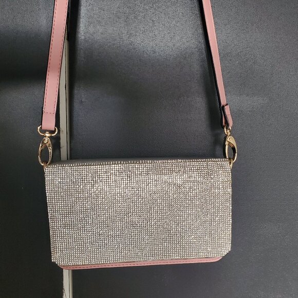 Monique Rene convertible clutch with interchangeable flap - Picture 6 of 12